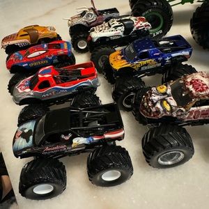 Lot of Vintage Monster Jam trucks 1:24 scale